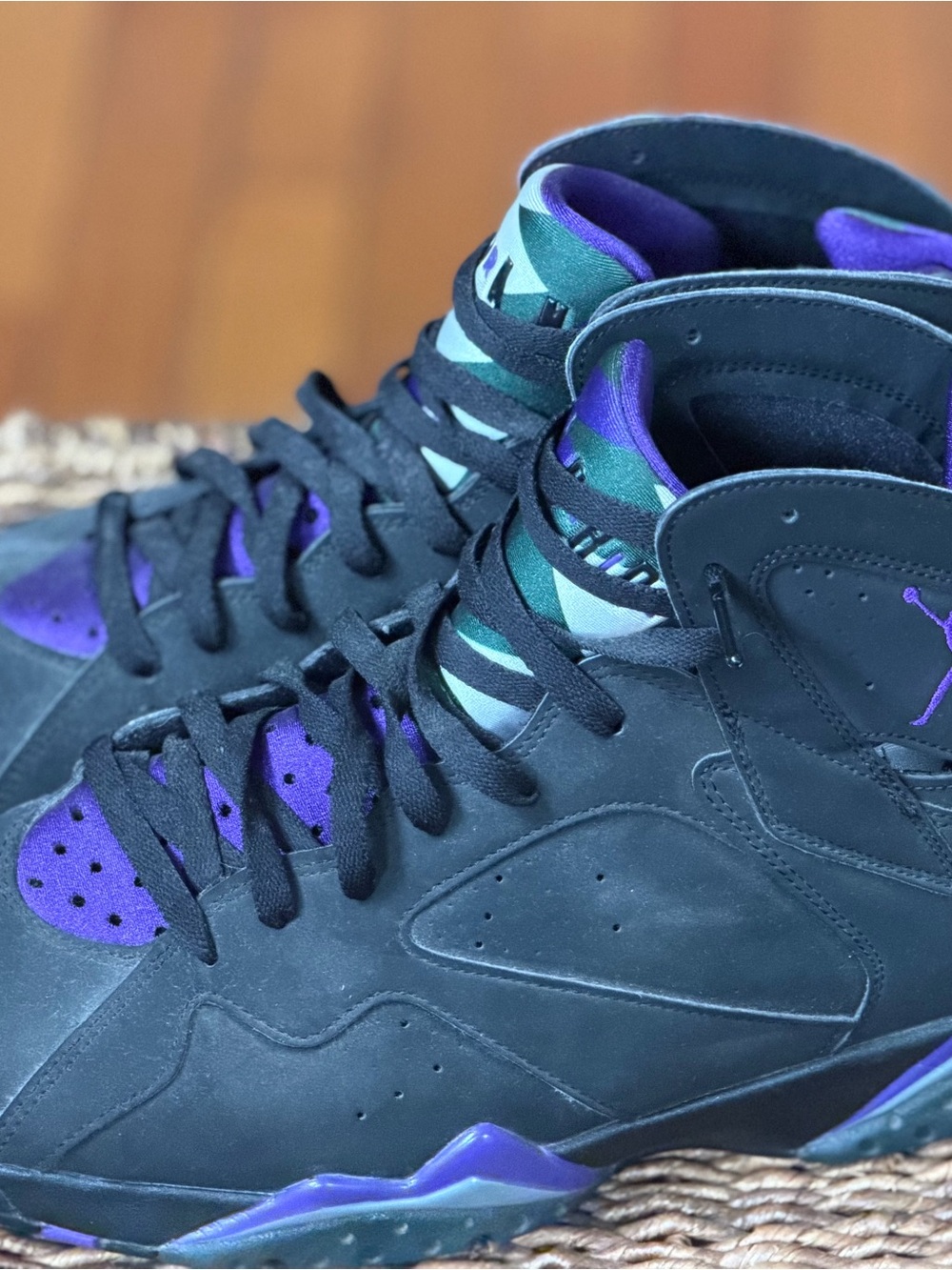 Jordan 6 Men’s Sneakers